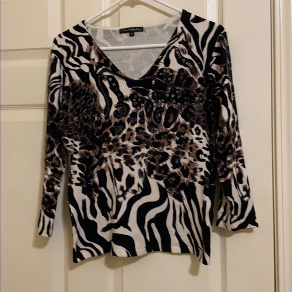 Pretty animal print sweater